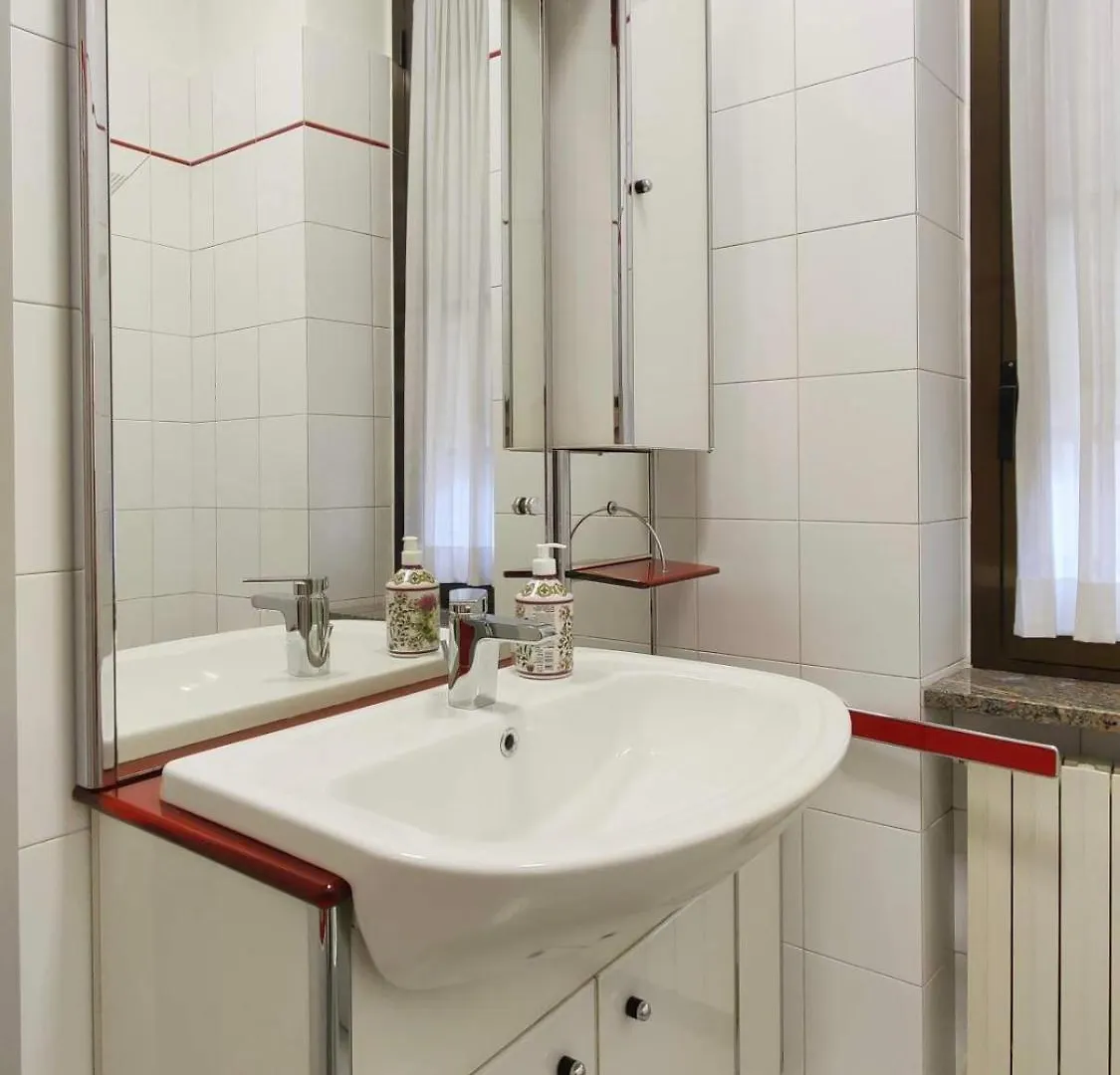Apartament Elegante Attico Con Terrazza - Porta Venezia Mediolan