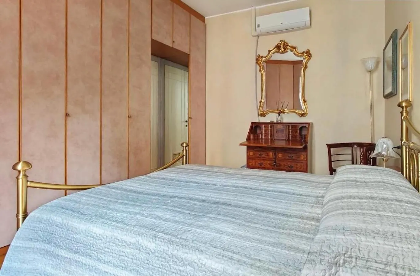 Apartament Elegante Attico Con Terrazza - Porta Venezia Mediolan 0*,  Włochy